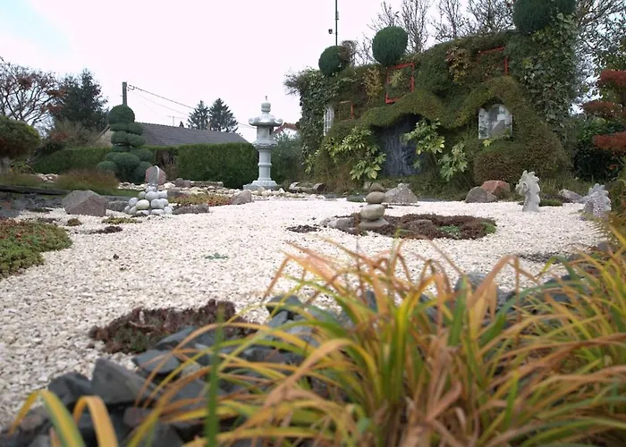 With Large Pool Au Jardin Du Levant Prázdninový dům *