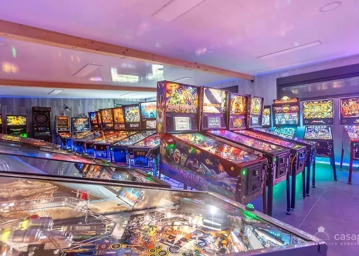 With Large Pool Au Jardin Du Levant Prázdninový dům